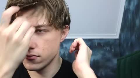 Snapshot of markshot_ chatting on 11-20-25, 05:12 markshot_ online show from 11-20-25, 05:12