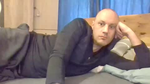 markus_7 online show from 09-28-25, 02:55