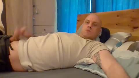 Snapshot of markus_7 chatting on 05-16-26, 06:21 markus_7 online show from 05-16-26, 06:21
