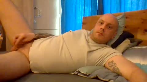 Snapshot of markus_7 chatting on 06-06-26, 02:55 markus_7 online show from 06-06-26, 02:55