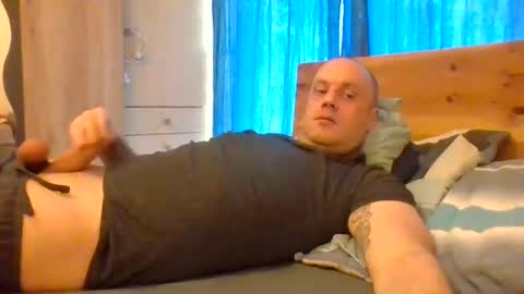 Snapshot of markus_7 chatting on 06-12-26, 08:02 markus_7 online show from 06-12-26, 08:02