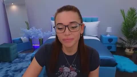 MarlaDewis online show from 10-04-25, 01:53