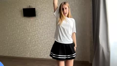 Snapshot of marlenagehlert chatting on 09-09-25, 02:16 Olivia online show from 09-09-25, 02:16