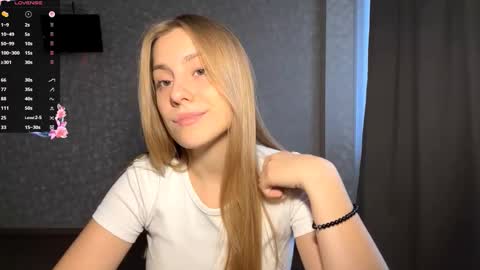 Snapshot of marlenagehlert chatting on 10-01-25, 02:23 Olivia online show from 10-01-25, 02:23