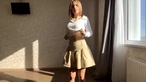 Snapshot of marlenagehlert chatting on 11-04-25, 10:03 Olivia online show from 11-04-25, 10:03