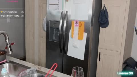 Snapshot of marleymadness9 chatting on 04-08-26, 11:05 MarleyAquafina online show from 04-08-26, 11:05