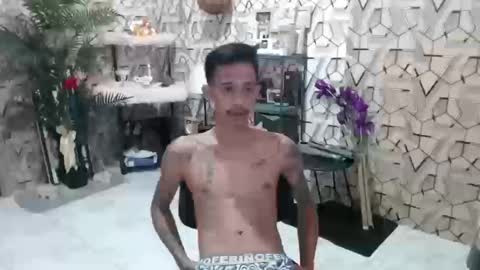 Snapshot of marlmoreno10 chatting on 12-17-25, 06:08 marlmoreno10 online show from 12-17-25, 06:08