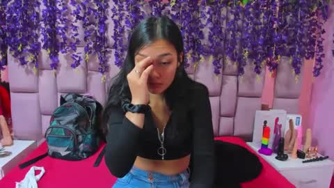 Snapshot of marlyanal chatting on 12-23-24, 01:45 Marly Anal  online show from 12-23-24, 01:45