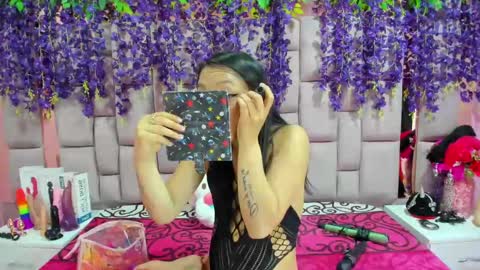 Snapshot of marlyanal chatting on 02-19-25, 06:32 Marly Anal  online show from 02-19-25, 06:32