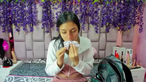 Snapshot of marlyanal chatting on 02-24-25, 01:31 Marly Anal  online show from 02-24-25, 01:31