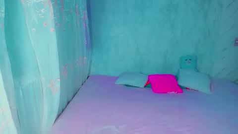 Snapshot of marlydollts chatting on 02-22-26, 06:02 marlydollts online show from 02-22-26, 06:02