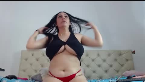 Snapshot of marlymilf6 chatting on 01-08-25, 05:37 Marly  online show from 01-08-25, 05:37