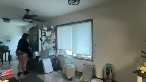 maroon_moon online show from 04-01-26, 08:28