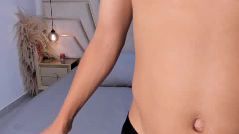 Snapshot of maroxcute chatting on 11-20-25, 11:32 maroxcute online show from 11-20-25, 11:32