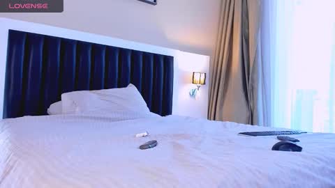 Mari online show from 11-30-25, 07:01