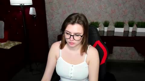 Snapshot of marrie_coy chatting on 03-12-25, 01:30 Marrie online show from 03-12-25, 01:30