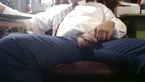 Snapshot of marrieddad19751975 chatting on 09-10-25, 02:17 only fans marrieddad19751975 online show from 09-10-25, 02:17