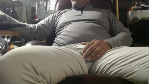 Snapshot of marrieddad19751975 chatting on 10-05-25, 09:29 only fans marrieddad19751975 online show from 10-05-25, 09:29