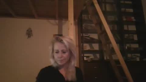 MaryGoRound online show from 01-26-25, 03:06