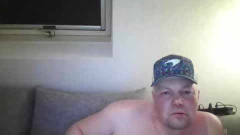 Snapshot of mars0481 chatting on 12-22-24, 11:09 mars0481 online show from 12-22-24, 11:09