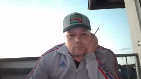 Snapshot of mars0481 chatting on 09-09-25, 06:07 mars0481 online show from 09-09-25, 06:07