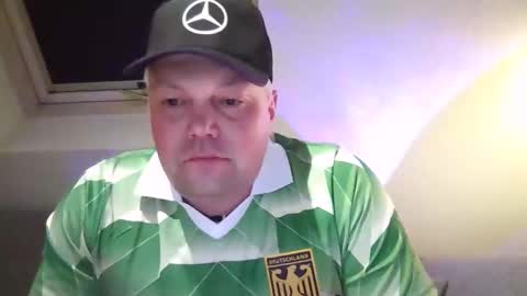 Snapshot of mars0481 chatting on 09-14-25, 01:38 mars0481 online show from 09-14-25, 01:38