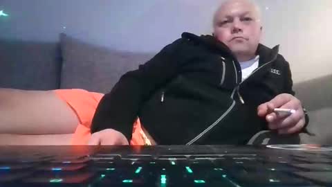 Snapshot of mars0481 chatting on 09-24-25, 10:51 mars0481 online show from 09-24-25, 10:51