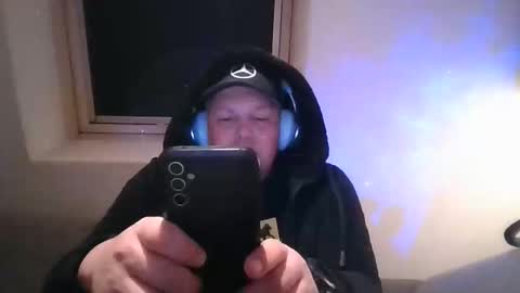 Snapshot of mars0481 chatting on 10-08-25, 05:16 mars0481 online show from 10-08-25, 05:16