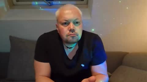 Snapshot of mars0481 chatting on 12-01-25, 12:59 mars0481 online show from 12-01-25, 12:59