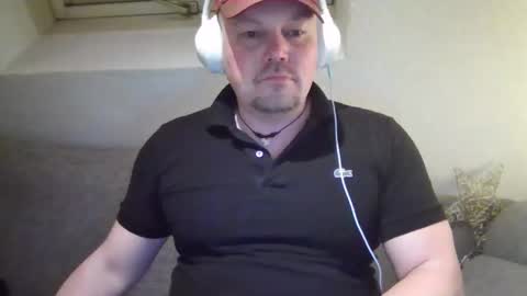 Snapshot of mars0481 chatting on 12-17-25, 04:24 mars0481 online show from 12-17-25, 04:24