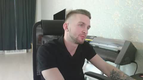 Snapshot of marselle_looker chatting on 11-12-25, 01:55 Marselle online show from 11-12-25, 01:55