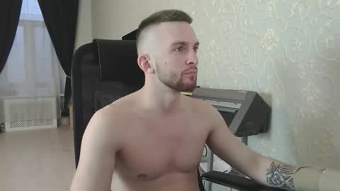 Snapshot of marselle_looker chatting on 11-30-25, 12:53 Marselle online show from 11-30-25, 12:53