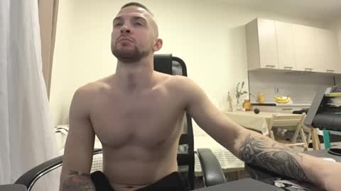 Snapshot of marselle_looker chatting on 12-20-25, 12:12 Marselle online show from 12-20-25, 12:12