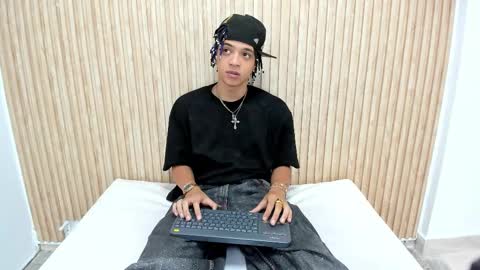 MARSHALL online show from 09-22-25, 01:24