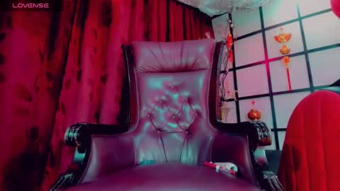 Snapshot of marshall_xxx_ chatting on 12-17-24, 12:45 Marshall online show from 12-17-24, 12:45