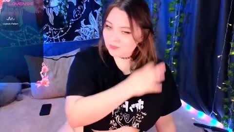 Snapshot of marshmallowbeauty_ chatting on 10-17-25, 09:28 marshmallowbeauty_ online show from 10-17-25, 09:28