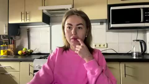 Marta online show from 04-02-26, 04:37