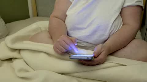 Martha online show from 09-29-25, 03:22