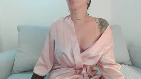 Snapshot of marthina_thompson chatting on 01-24-25, 02:49 marthina thompson online show from 01-24-25, 02:49