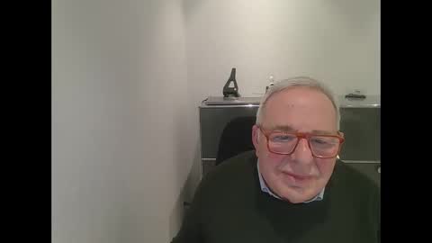 martin_1947 online show from 01-14-25, 06:07