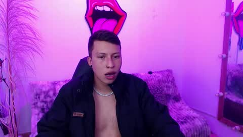 Martin  online show from 10-22-25, 02:01