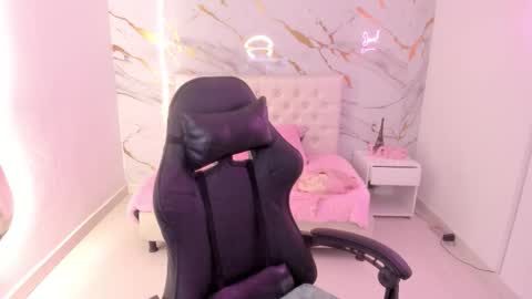   online show from 03-10-26, 12:10