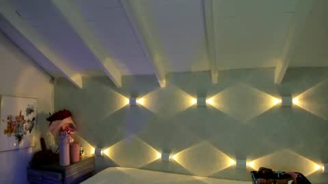 martina mIIler online show from 04-12-26, 12:54