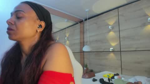 martina touss  online show from 01-08-26, 01:02