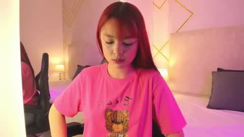 Snapshot of martinaa_garcia chatting on 12-13-25, 08:14 Martina online show from 12-13-25, 08:14