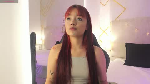 Snapshot of martinaa_garcia chatting on 12-18-25, 08:37 Martina online show from 12-18-25, 08:37