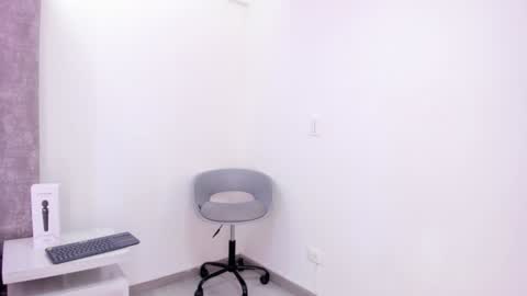 Martina Garcia online show from 12-24-24, 12:44