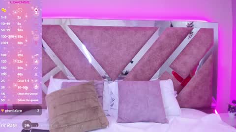 Martina Garcia online show from 01-26-25, 05:55