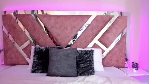 Snapshot of martinagarcia__ chatting on 12-03-25, 07:01 Martina Garcia online show from 12-03-25, 07:01