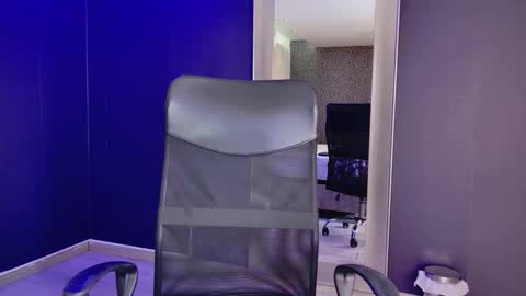 Snapshot of martinagarcia__ chatting on 12-15-25, 08:02 Martina Garcia online show from 12-15-25, 08:02